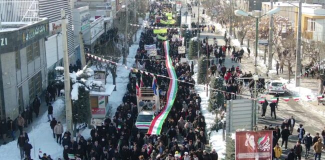 راهپیمایی پرشور و حماسی بیست و دوم بهمن ماه در پیرانشهر برگزار شد راهپیمایی پرشور و حماسی بیست و دوم بهمن ماه در پیرانشهر برگزار شد