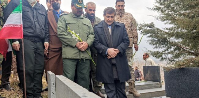 برگزاری مراسم غبار روبی و گلباران شهدای ۱۷ اسفند ۶۳ برگزاری مراسم غبار روبی و گلباران شهدای ۱۷ اسفند ۶۳