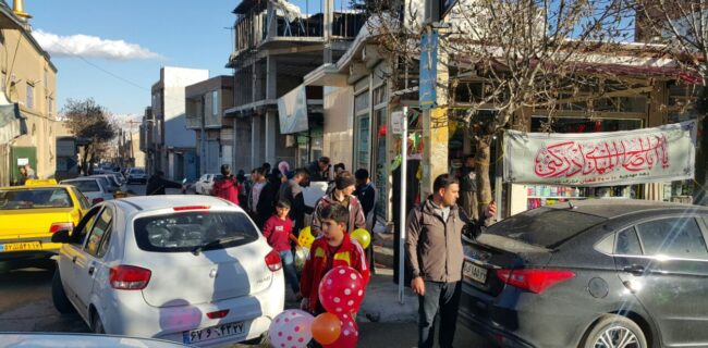 برپایی ایستگاه صلواتی در پیرانشهر بمناسبت ولادت حضرت مهدی(عج) برپایی ایستگاه صلواتی در پیرانشهر بمناسبت ولادت حضرت مهدی(عج)