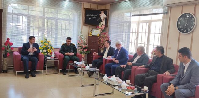 از تمام مطالبات برحق کارگران دفاع و حمایت خواهیم کرد از تمام مطالبات برحق کارگران دفاع و حمایت خواهیم کرد