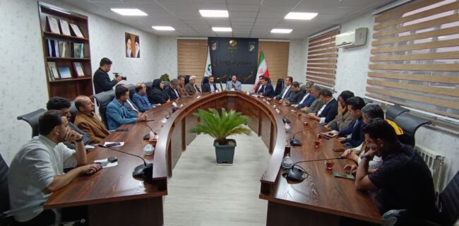 نشست مسئولین پیرانشهر با اصحاب رسانه نشست مسئولین پیرانشهر با اصحاب رسانه