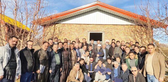 تجلیل از تلاشگران روستاهای پیرانشهر تجلیل از تلاشگران روستاهای پیرانشهر