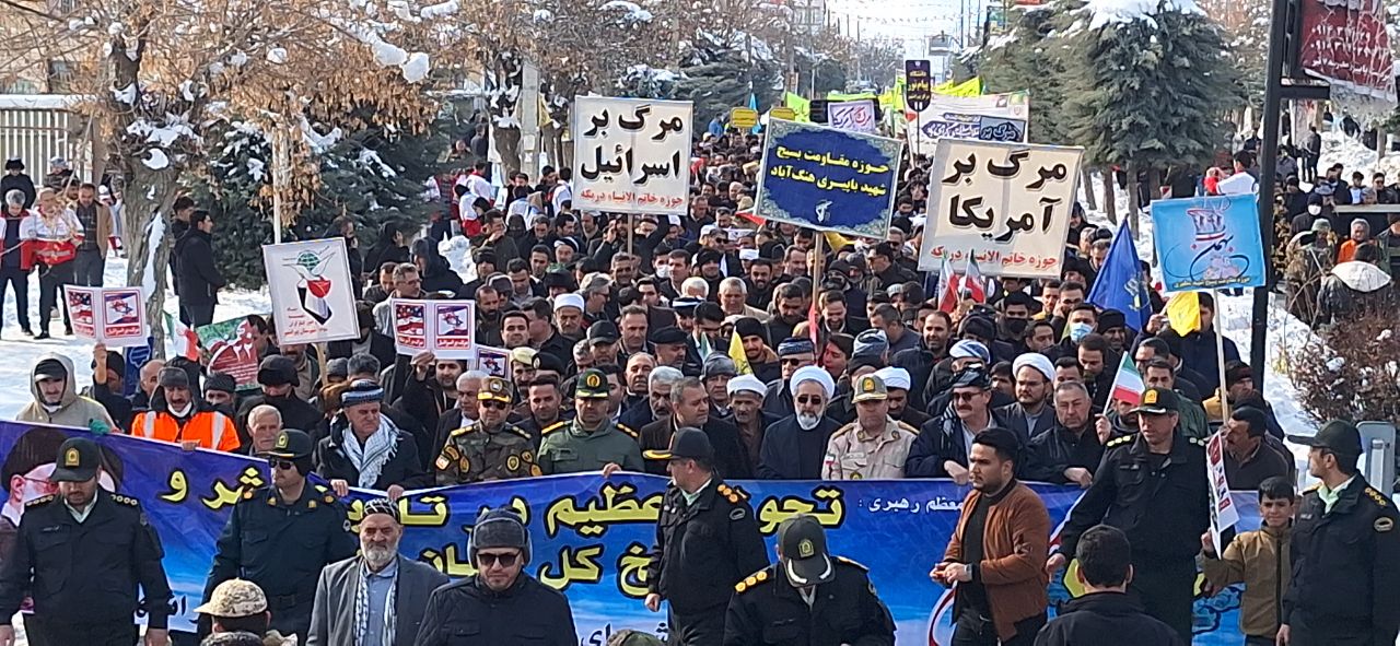 حضور پرشور مردم پیرانشهر در راهپیمایی ۲۲ بهمن