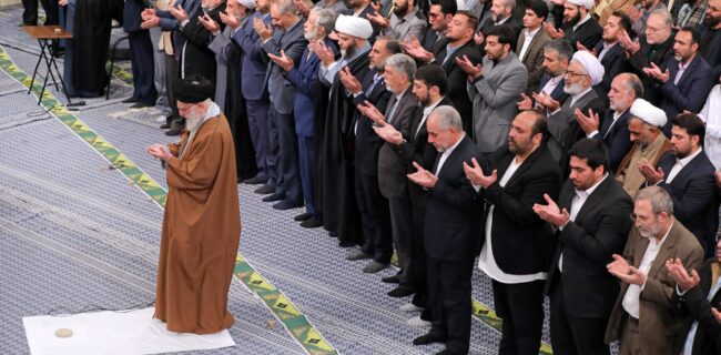 دیدار شاعران و اهالی فرهنگ با رهبر انقلاب دیدار شاعران و اهالی فرهنگ با رهبر انقلاب